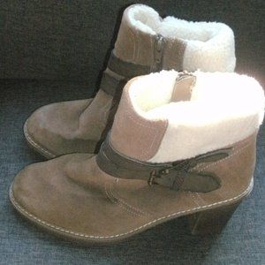 White Mountain Joker Taupe Suede Ankle Bootie Boot Sherpa Lined 3' Heels sz 9.5